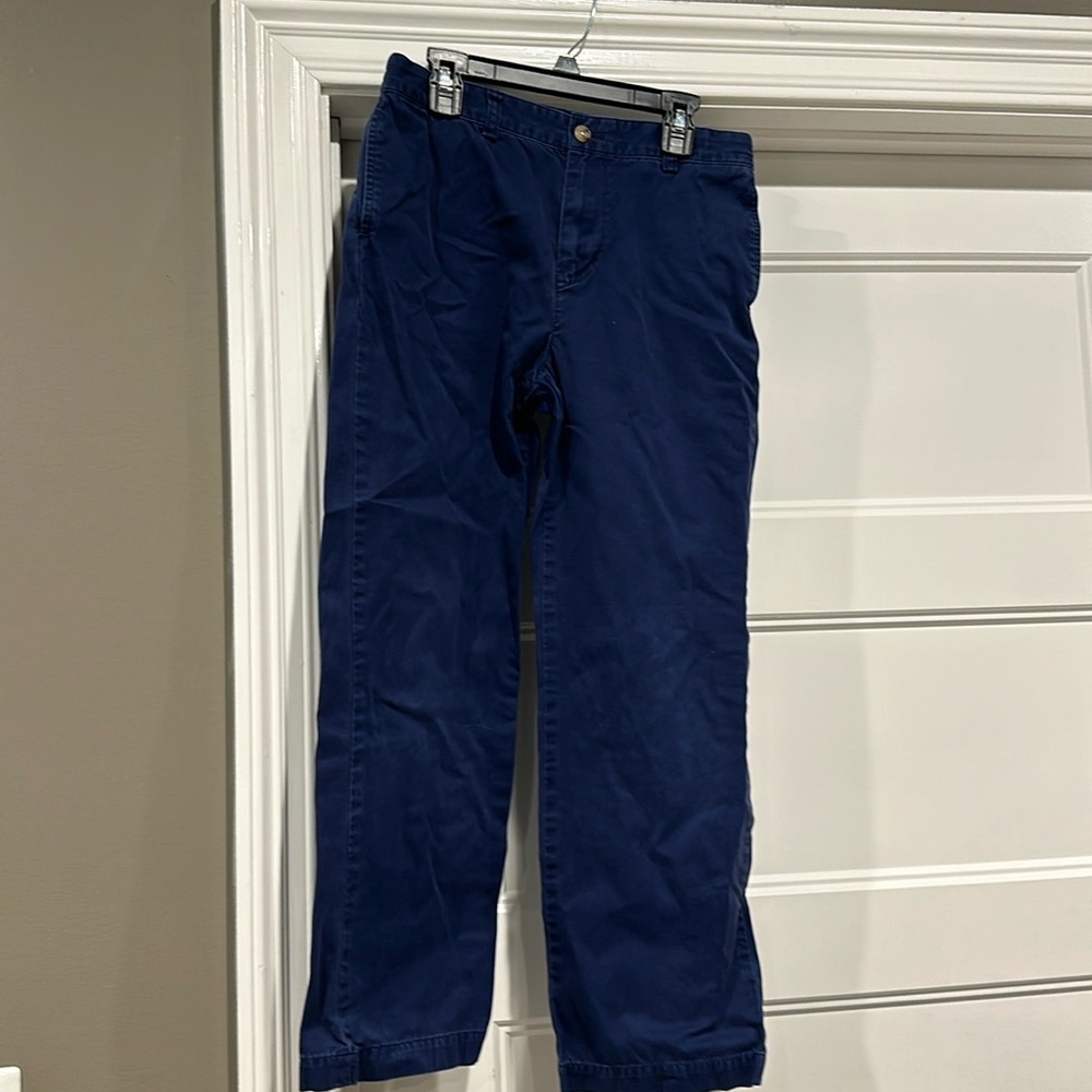Boys vineyard vines navy pants. Greatused condition.